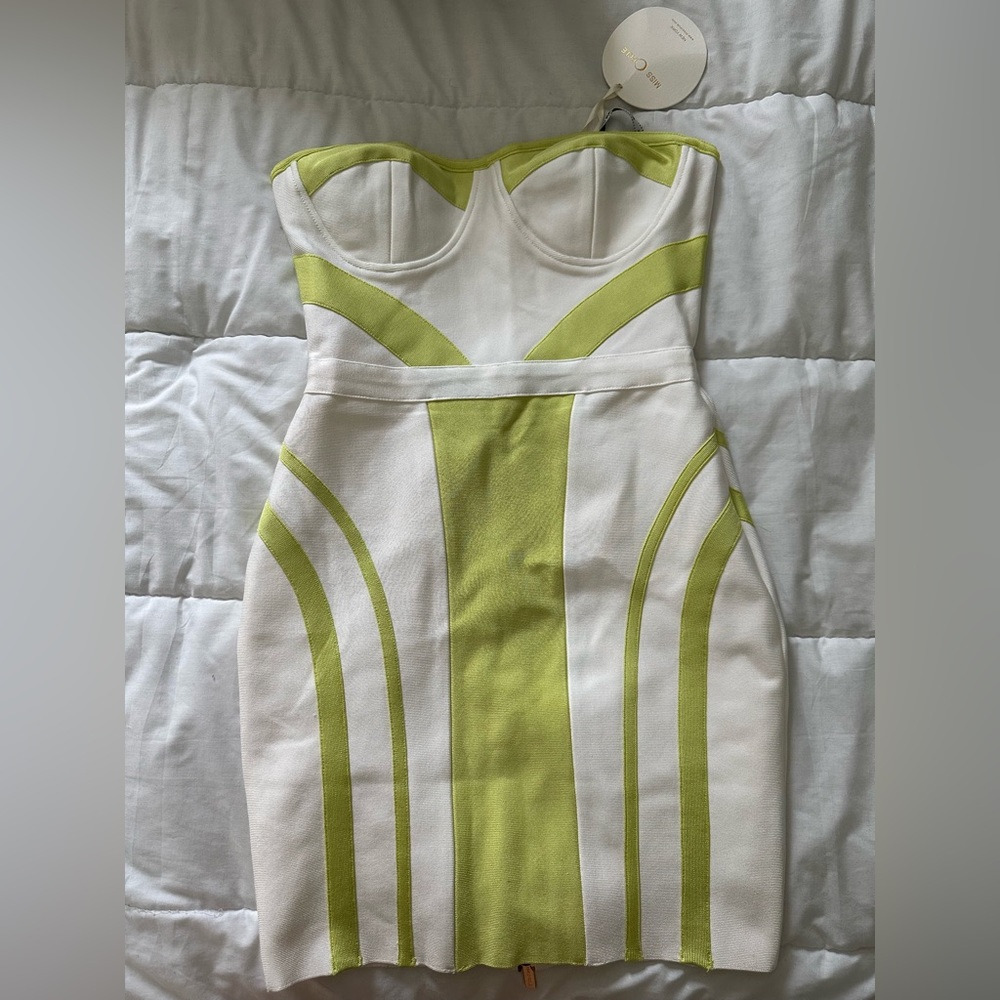 MISS CIRCLE DRESS BRAND NEW **